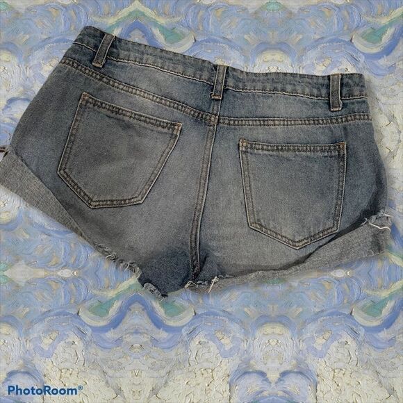 Stella Laguna Beach button jean distressed shorts - Picture 3 of 11